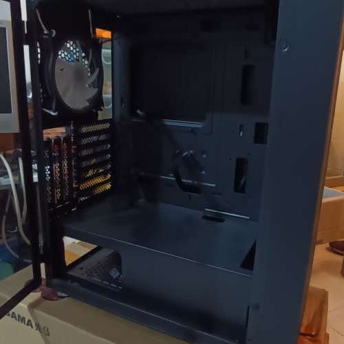 Sama 玻璃窗大型機箱