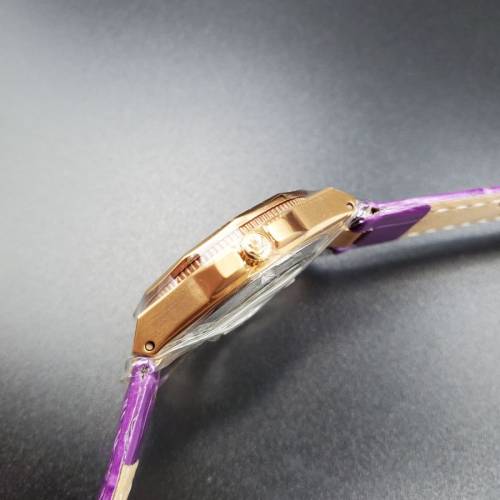 全新 OLMA 瑞士女裝石英錶