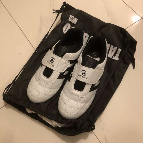 兒童跆拳道鞋 37號 / 39號各一 $70一對