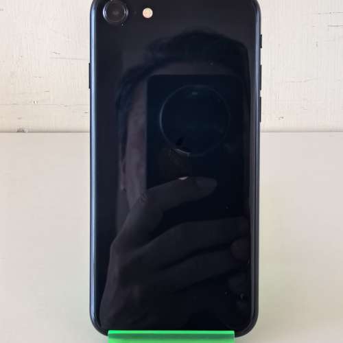 Iphone SE3, 64G, 香港行貨, 黑色,電池86%,功能全正常, 冇维修過！