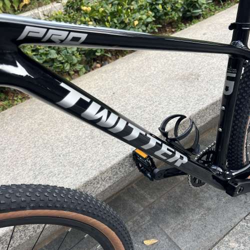 2023 TWITTER 美洲豹 LEOPARD PRO 電變 13速 碳纖維山地車 送水架前後蛙燈叮叮