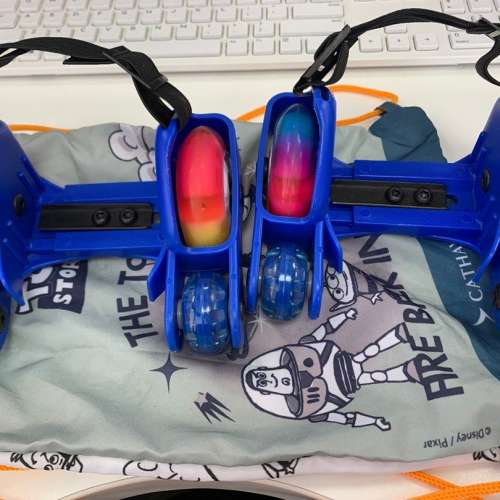 風火輪 滑鞋 4轆 street Roller for shoes 暴走鞋 滾軸溜冰風火輪 安裝於鞋底變飛雲