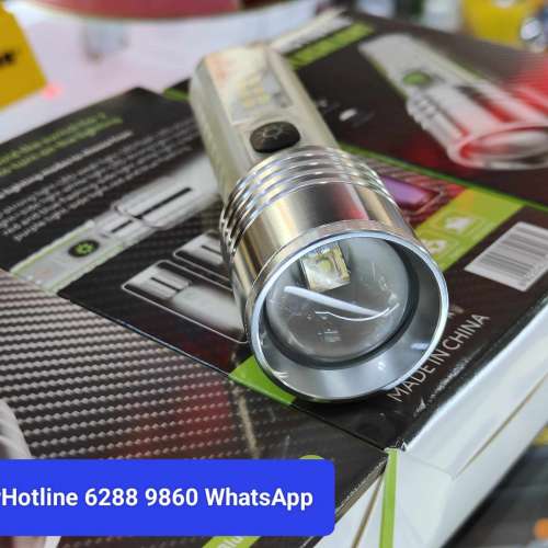 半透明可變焦距小電筒 USB-C直接充電. 底部強磁 Flashlight 🔦 torch. Li-ion cell...