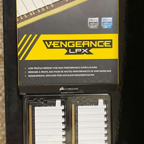 VENGEANCE® LPX 16GB (2 x 8GB) DDR4 DRAM 3000MHz C15 Memory Kit - White