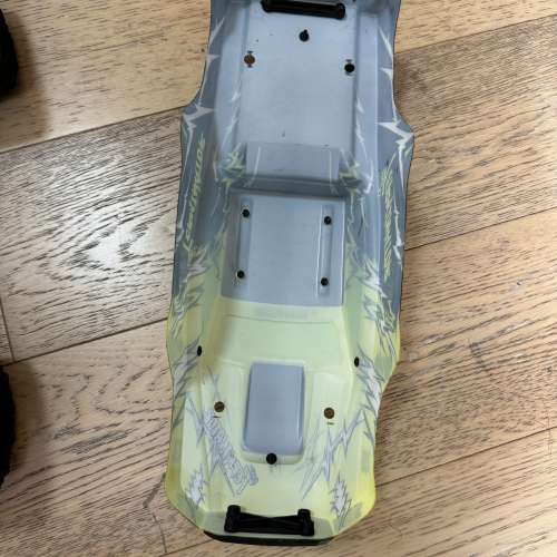 Omni terminator 雷拉诺全能终结者 全車原裝件下地幾次 加一塊red 5200mah 3s 45c ...