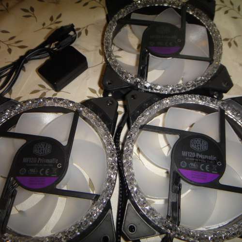 CM MasterFan MF120 Prismatic 3in1 三把ARGB 12cm風扇帶控制器