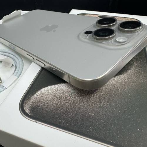 99% New iPhone 15 Pro Max 512gb 原色 電池健康100% 全套有盒 香港行貨