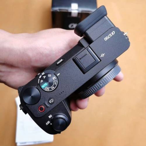 Sony A6700
