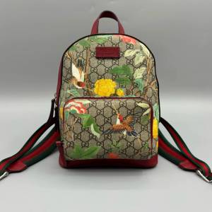 正品 Gucci 古馳 99新 花鳥印花雙肩包 尺寸 22*30 J373