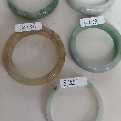 一手七隻玉鈪共售600元，單一售150元  ，不保A有瑕疵石紋。no.D11.10.24