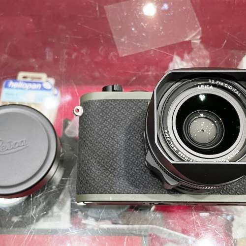 Leica Q2 Reporter Digital Camera 19064 （Used）