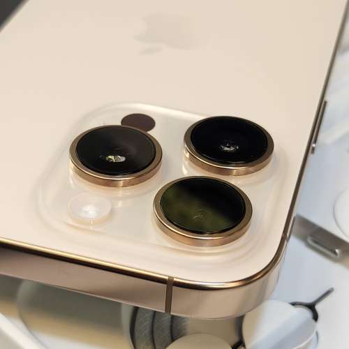 iPhone 16 pro 256gb 行機 沙漠金色 新機一樣 只充過10次電，保養到2025年9月19日
