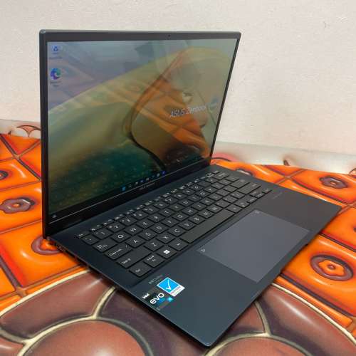 (荃灣實體店 機身靚仔 ) Asus Zenbook 13.3寸OLED Mon i5-1240P 16核心  16gb ram/...