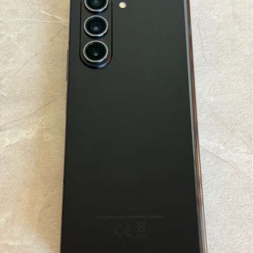 睇內文 Samsung Galaxy Fold 5 12+1TB 國際版