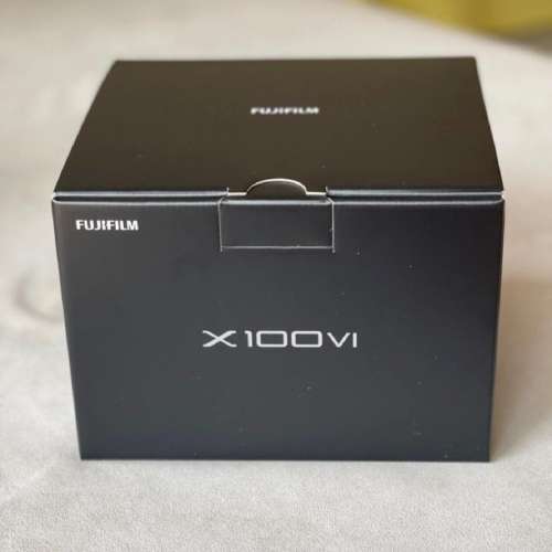 香港行貨 全新富士X100VI相機（銀色）Brand new Fujifilm X100 VI camera (Silver)