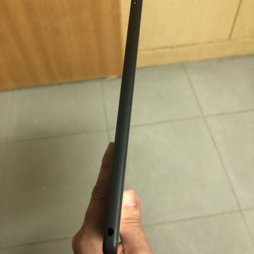 Black - Full set 98%new ipad 8 32gb wifi only one month warranty