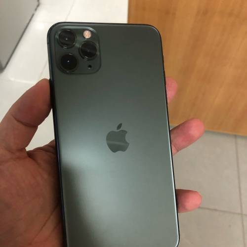 Green - Full set 99%new iPhone 11 Pro Max 256gb battery 100% one month warranty