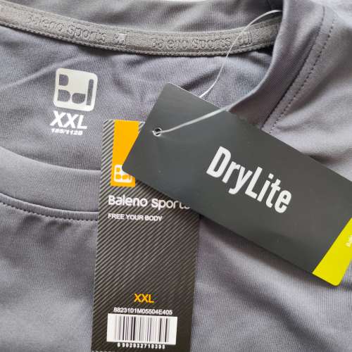 原價199 BALENO 貼身透氣運動衫 XXL,XL碼 Adidas Techfit nike dri fit kobe jordan