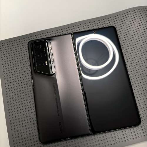99新 港行Honor Magic V2 RSR 保時捷版