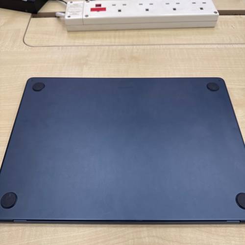M2 MacBook Air 15吋 8gb +256gb
