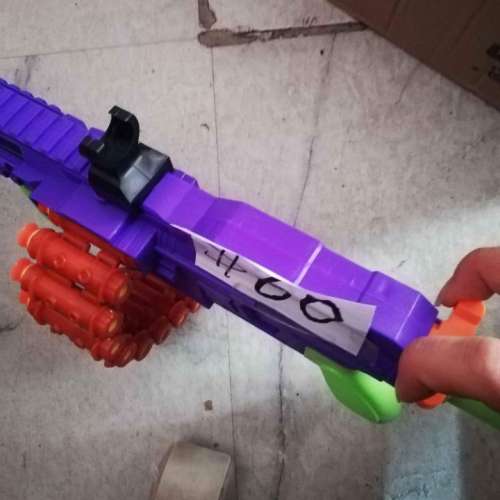 組裝蘿蔔海綿彈槍