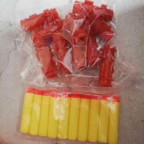 組裝蘿蔔海綿彈槍