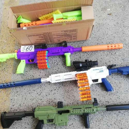 組裝蘿蔔海綿彈槍