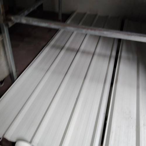 元朗八鄉倉低價平賣全新白色05厚長城坑板六四二七五四六六