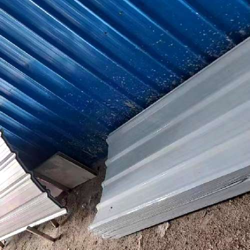 八鄉金屬倉平賣一批全新白色長城坑板，寬91.5cm，六四二七五四六六