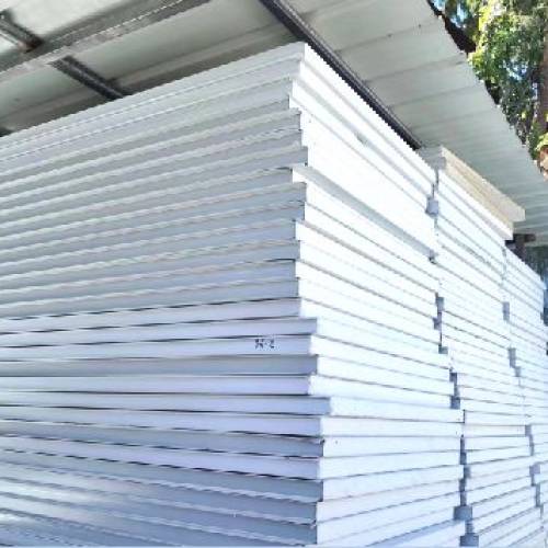 元朗八鄉金屬倉平賣一批全新8呎三文治隔熱板，闊95cm，長244cm，每塊180蚊，送貨另...