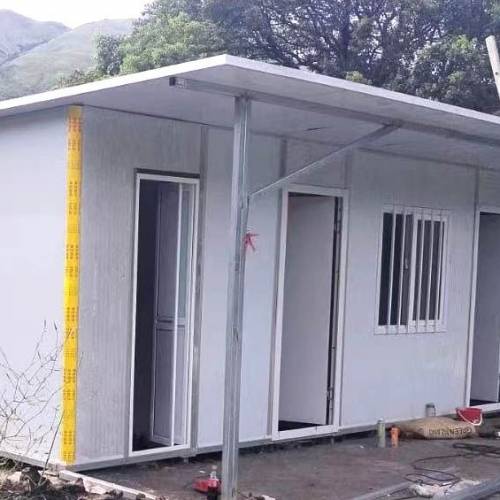 八鄉組合屋建材倉批發三文治隔熱板，組合屋配件門窗，鉛水鐵通，白色鋁通，長城坑板...