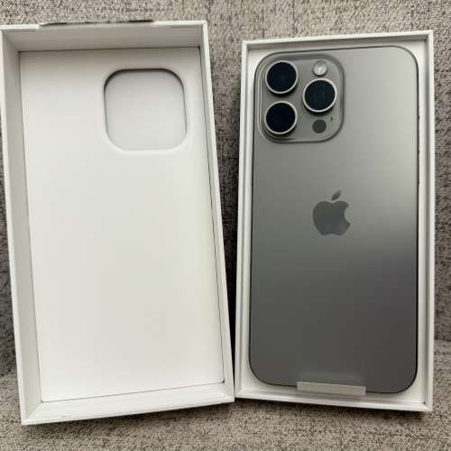 即買即用 接近全新沒有崩或花整配件 有Mon貼 Apple iPhone 15 Pro Max 512GB 大原鈦...