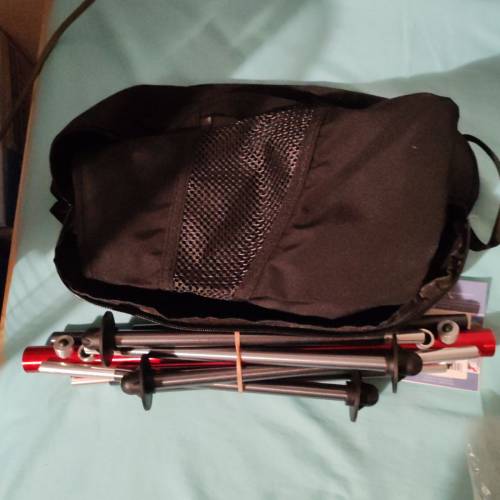 靜星雲雀帳篷+一把地釘鎚+一張戶外月亮椅