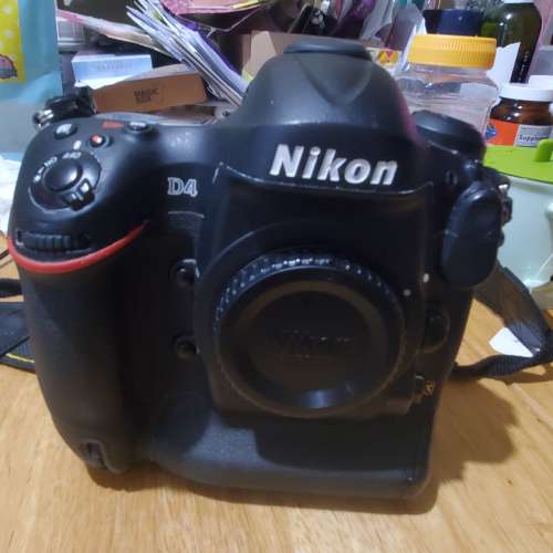 Nikon d4