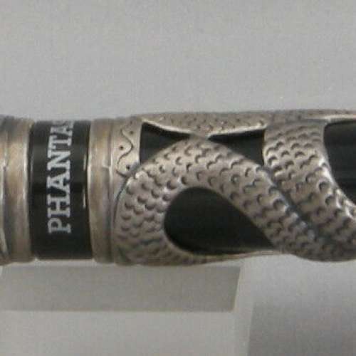 DaniTrio Phantas I Black w/Snake Overlay Fountain Pen(墨水筆)