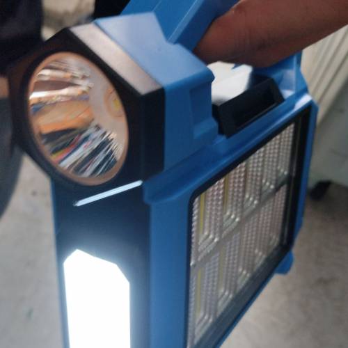 太陽能兩用充電工作燈