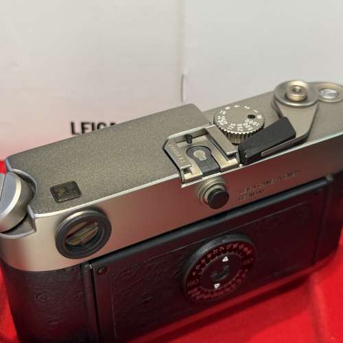 Mint Leica M6 Titanium plated 0.72 film camera full packing with "SH'' JP import