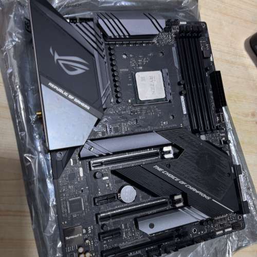 ASUS X570-E Gaming + Ryzen 7 3700X