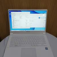 Samsung 15inch i7 6500U 8g 256gb ssd slim and light