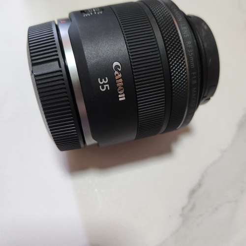 Canon RF35mm F1.8 MACRO