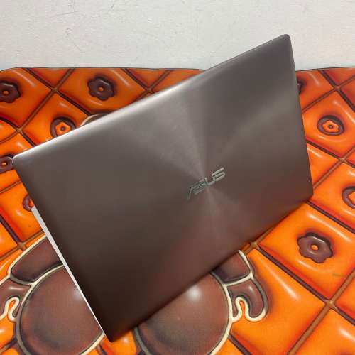 （荃灣實體店）Asus 13吋 Ultrabook 手提電腦i7 6590/8GB Ram/360 SSD