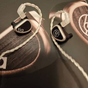 64 Audio Tia Trio 行貨，有單有保養