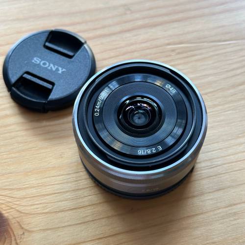Sony E 16mm F2.8