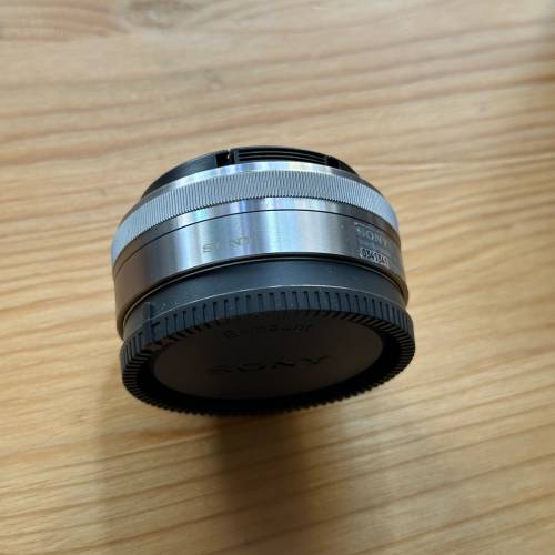 Sony E 16mm F2.8