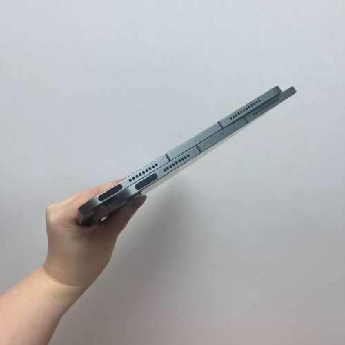 (電子之家，全新高配超靚iPad air5 插卡版，256gb，型格黑色🖤🖤）