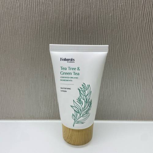 屈臣氏 Naturals 茶樹綠茶控油保濕乳液