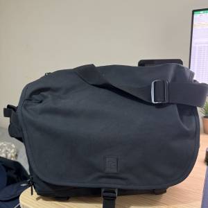 Crumpler kingpin 9000 proper roady 2000