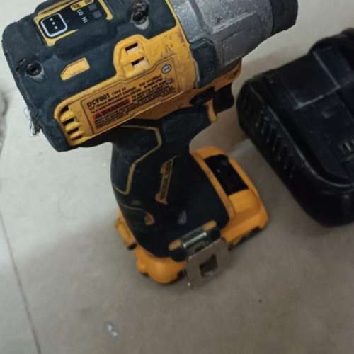 得偉12v孖寶兩套及米沃奇手磨機（淨機）今日賤賣