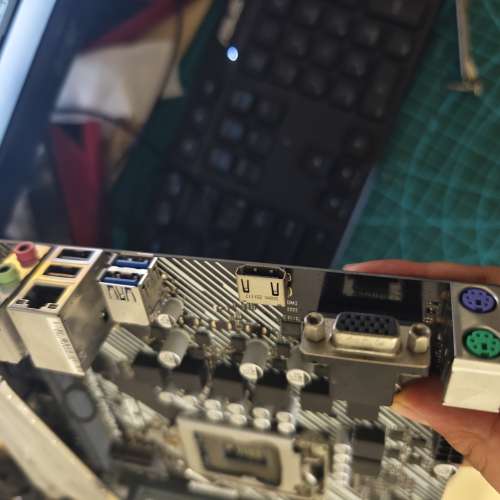 華碩H410M-E支持10-11代處理器有io擋板