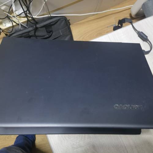 lenovo v310 15inch i5 7200 4ddr4 +240 G SATA